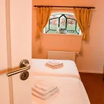 Hotelboerderij Akkerlust * Leidschendam