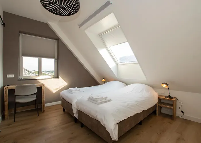 מלון Hotelboerderij Akkerlust *