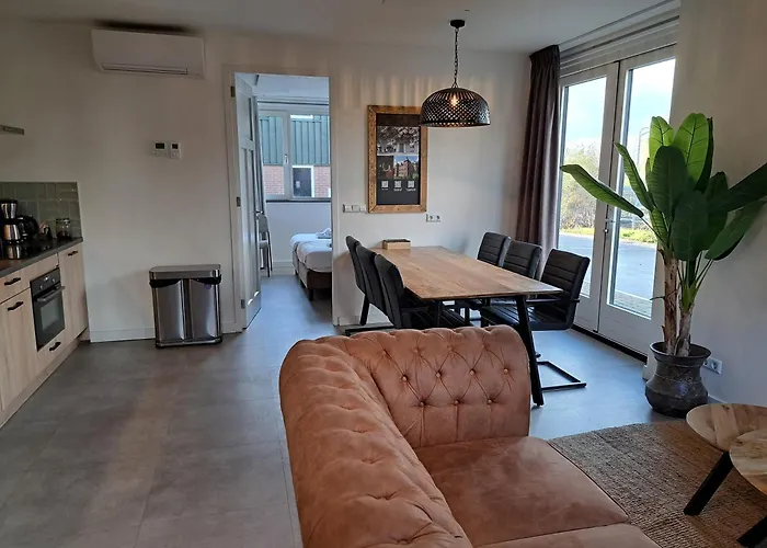 מלון Hotelboerderij Akkerlust *